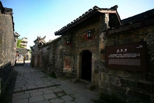 阿方索-戴维斯：在拜仁很舒服，我在欧洲最顶级俱乐部之一效力